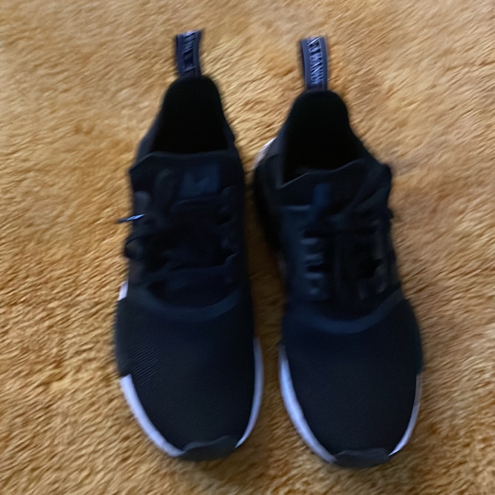 NMD’S R1 - Picture 2 of 4